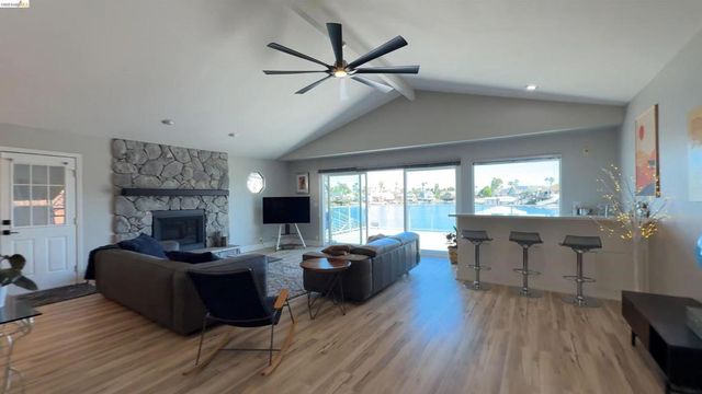 2293 Reef Ct, Discovery Bay, CA 94505