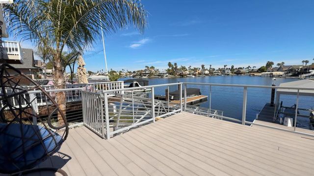 2293 Reef Ct, Discovery Bay, CA 94505