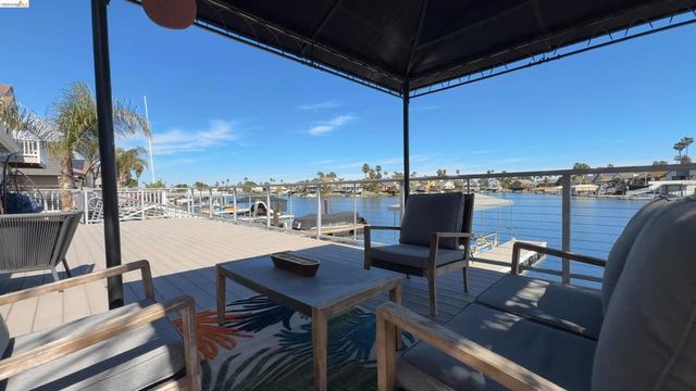 2293 Reef Ct, Discovery Bay, CA 94505