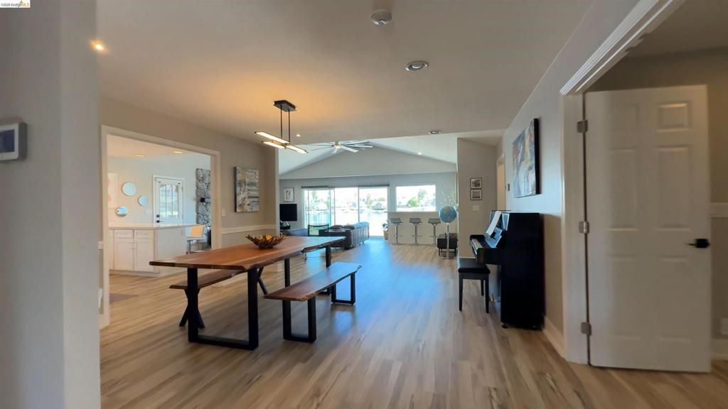 Image 11 of property listing at 2293 Reef Ct, Discovery Bay, CA 94505