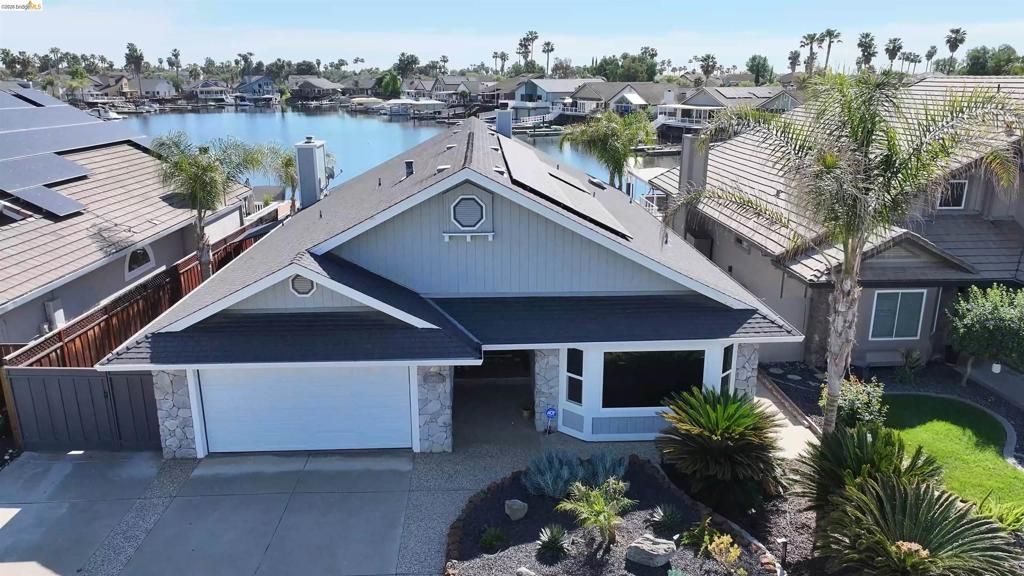 Image 2 of property listing at 2293 Reef Ct, Discovery Bay, CA 94505