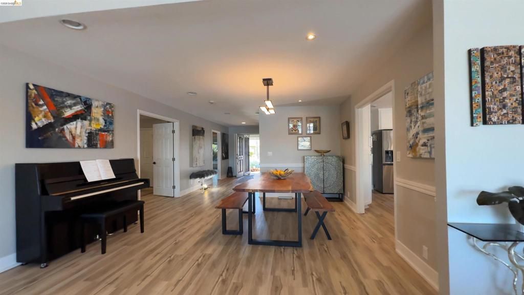 Image 9 of property listing at 2293 Reef Ct, Discovery Bay, CA 94505