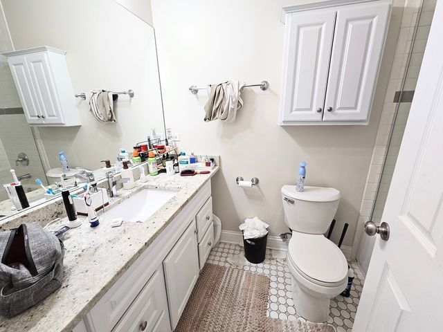 939 W Armitage Avenue B, Chicago, IL 60614