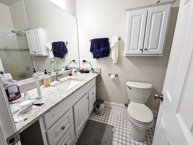 939 W Armitage Avenue B, Chicago, IL 60614