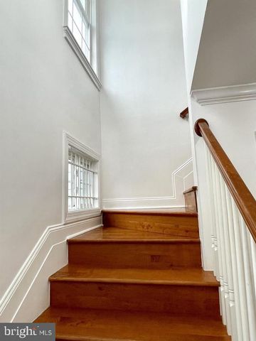 1656 KRAMER ST NE, Washington, DC 20002