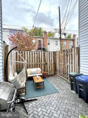 1656 KRAMER ST NE, Washington, DC 20002