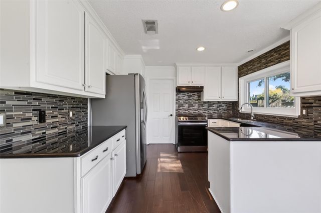 13327 Harpers Bridge Drive, Houston, TX 77041