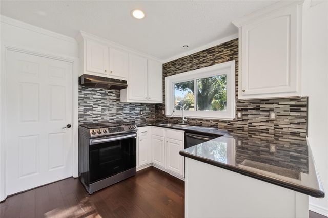 13327 Harpers Bridge Drive, Houston, TX 77041