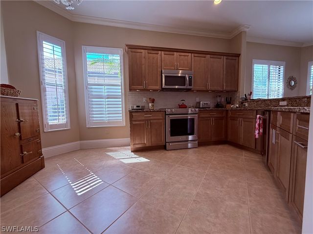7543 Moorgate Point WAY, Naples, FL 34113