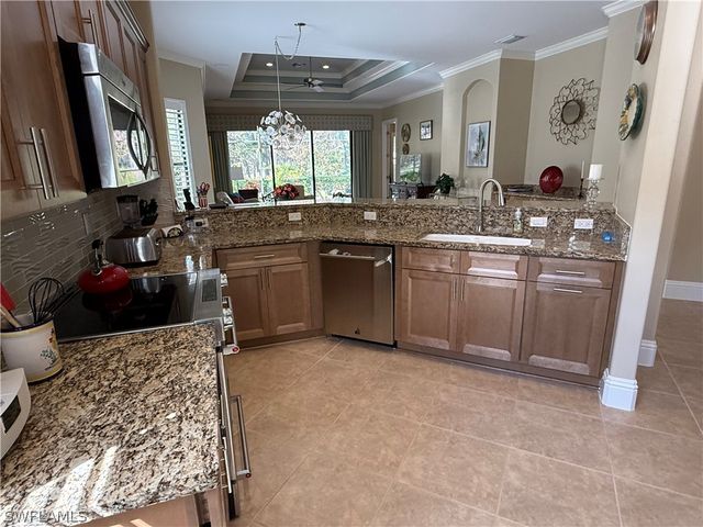 7543 Moorgate Point WAY, Naples, FL 34113