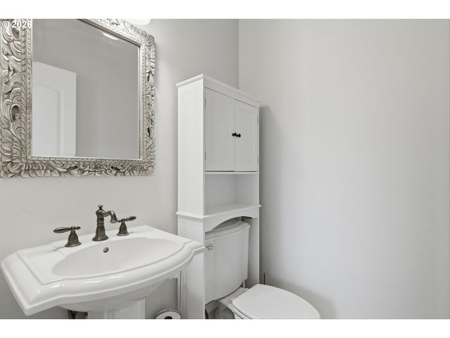 2237 Nw UTAH Ct, Camas, WA 98607