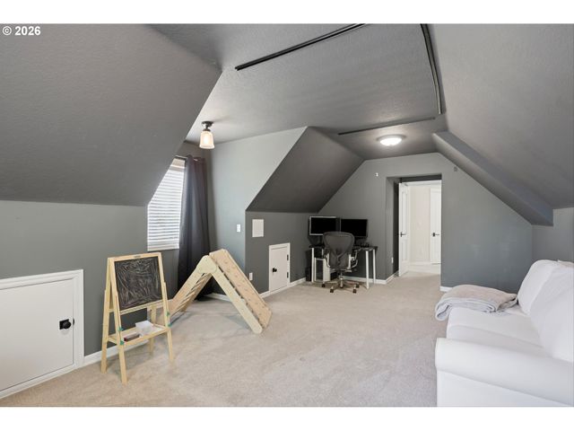 2237 Nw UTAH Ct, Camas, WA 98607