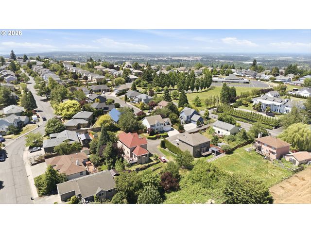 2237 Nw UTAH Ct, Camas, WA 98607