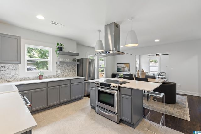 568 60TH PLACE S, Birmingham, AL 35212