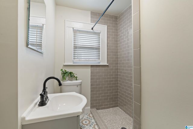 568 60TH PLACE S, Birmingham, AL 35212