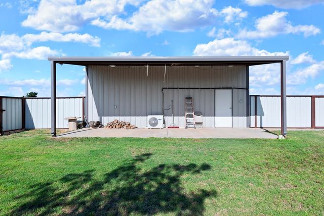 6640 E Sandhills Dr, Gardendale, TX 79758