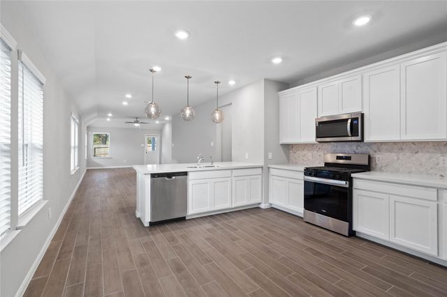 19560 Stripe Hill Bend, Montgomery, TX 77316