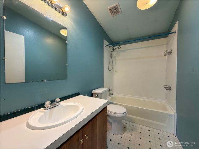 1704 S Delores Place, Port Angeles, WA 98363