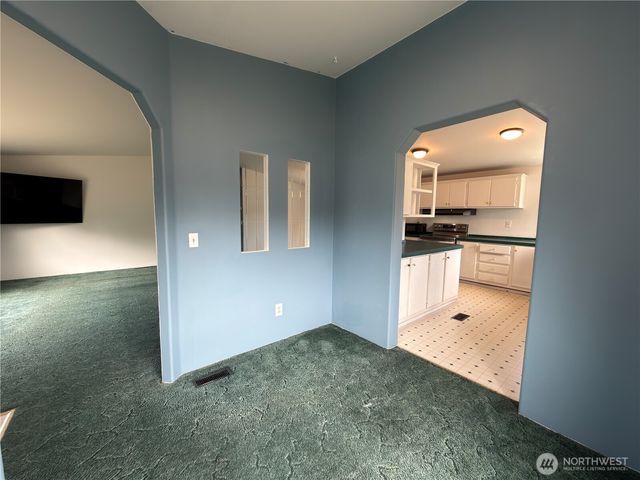 1704 S Delores Place, Port Angeles, WA 98363