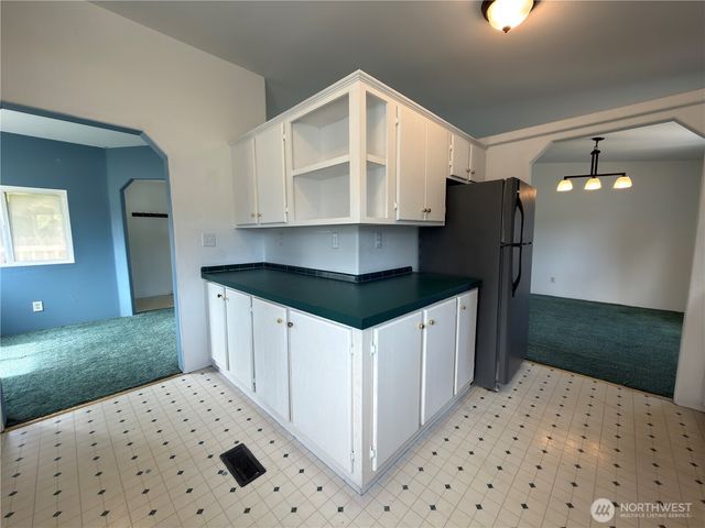 1704 S Delores Place, Port Angeles, WA 98363