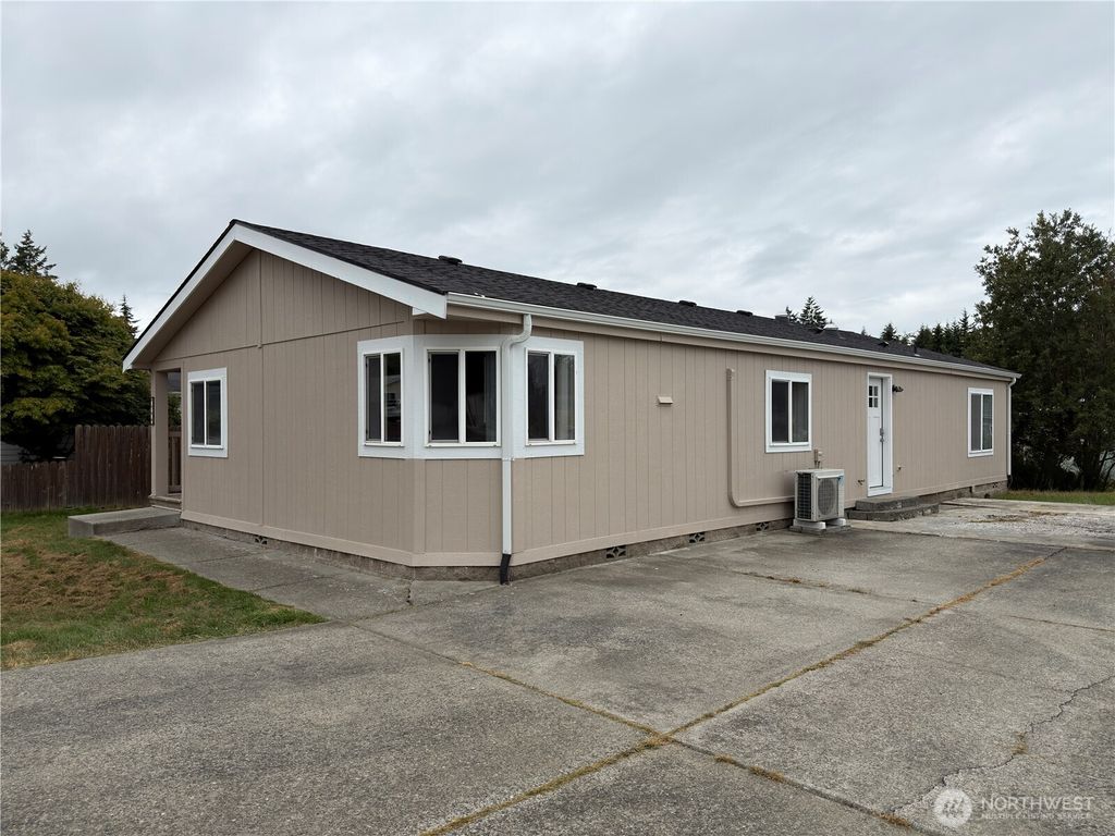 1704 S Delores Place, Port Angeles, WA 98363