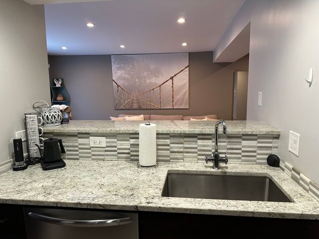 9830 Sayre Avenue 13, Chicago Ridge, IL 60415