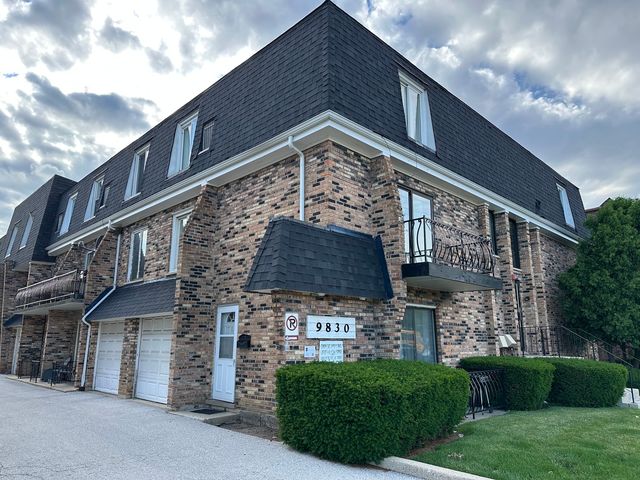 9830 Sayre Avenue 13, Chicago Ridge, IL 60415