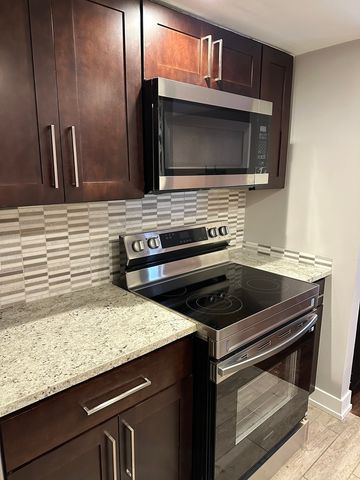 9830 Sayre Avenue 13, Chicago Ridge, IL 60415