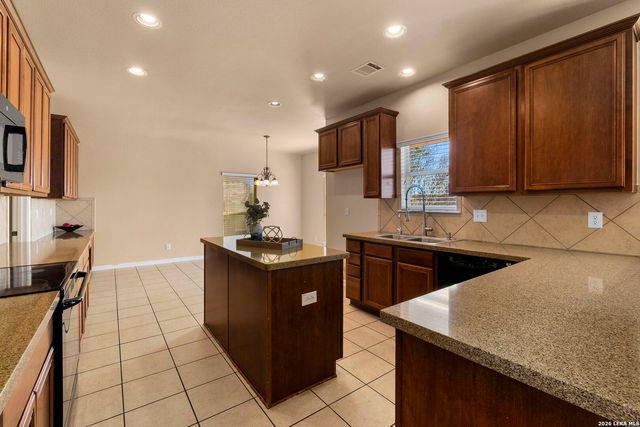 3322 Roan Valley, San Antonio, TX 78259