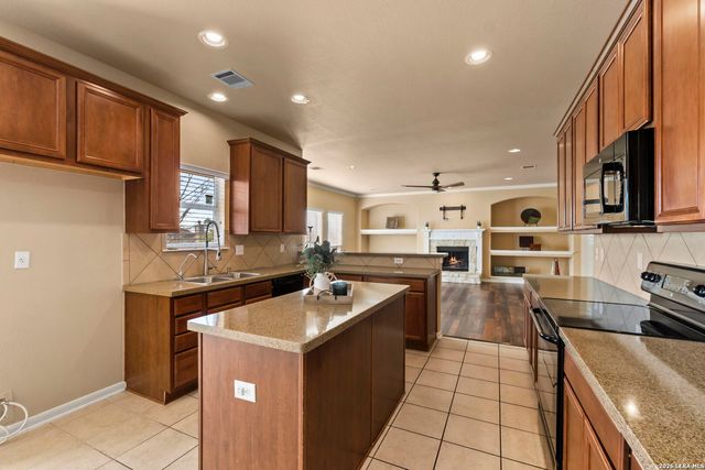 3322 Roan Valley, San Antonio, TX 78259