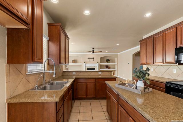 3322 Roan Valley, San Antonio, TX 78259