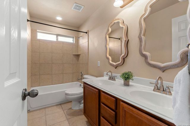 3322 Roan Valley, San Antonio, TX 78259