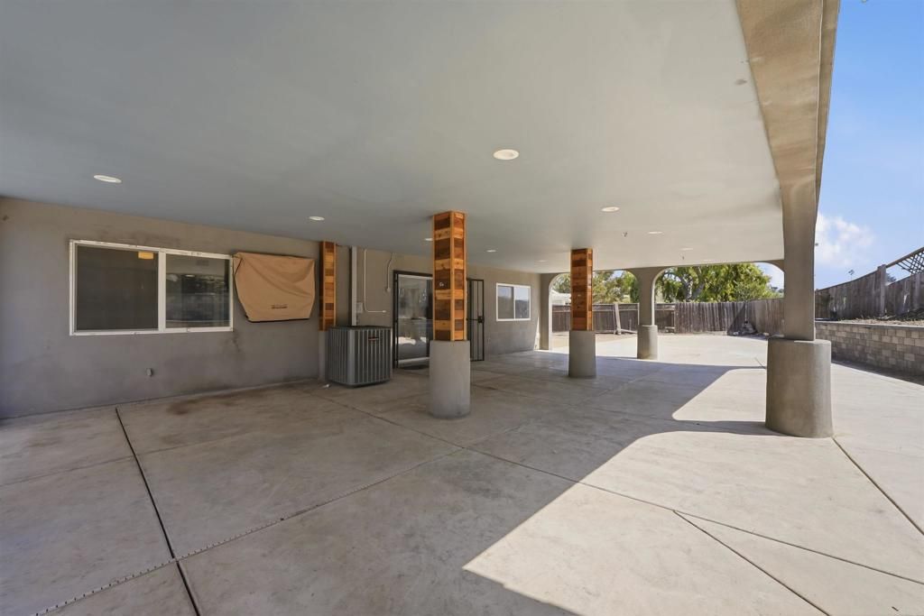 Image 31 of property listing at 1770 Tooley Circle, San Diego, CA 92114