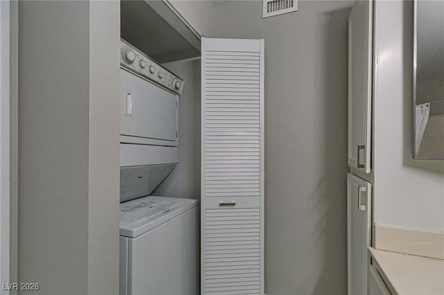 8070 Russell Road 2136, Las Vegas, NV 89113