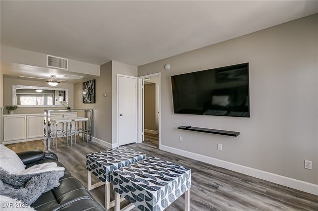 8070 Russell Road 2136, Las Vegas, NV 89113