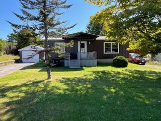 108 Banker Road, Morrisonville, NY 12962