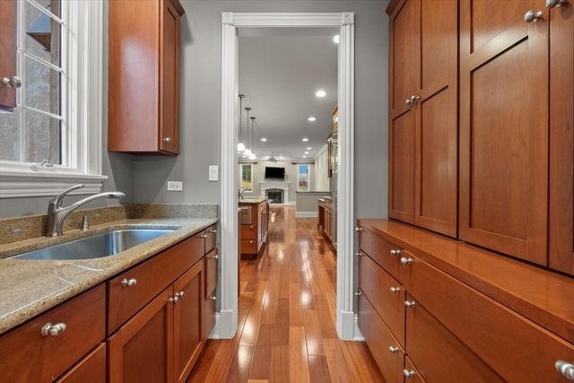 130 Fuller Road, Hinsdale, IL 60521