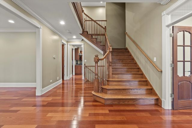 130 Fuller Road, Hinsdale, IL 60521