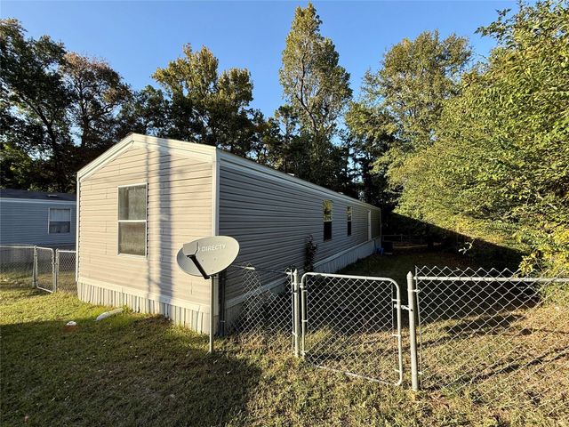 649 Ponderosa Drive, Onalaska, TX 77360