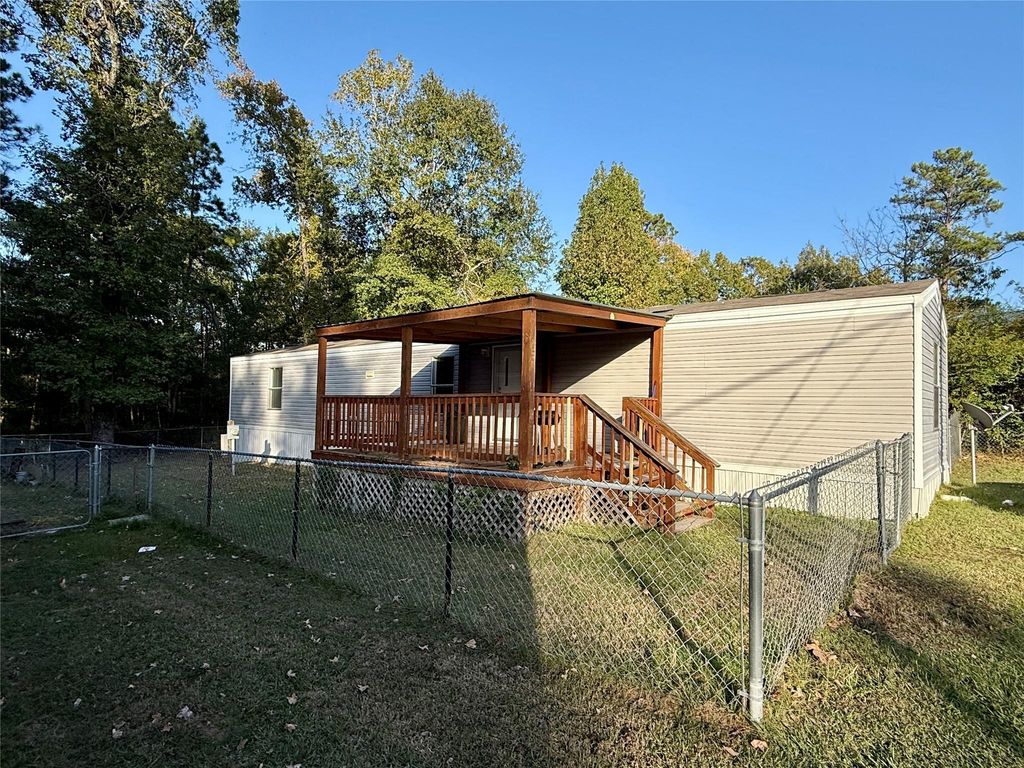 649 Ponderosa Drive, Onalaska, TX 77360