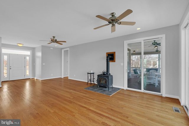 1469 COWART RD, Lottsburg, VA 22511