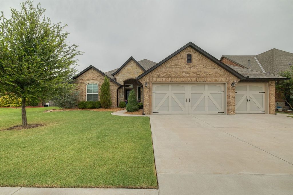 10917 Millbrook Lane, Oklahoma City, OK 73162