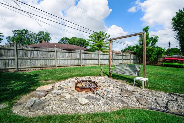 423 Genetta Drive, Miamisburg, OH 45342