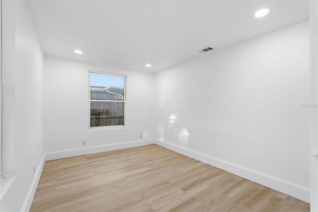 2470 DEL RIO WAY, Dunedin, FL 34698