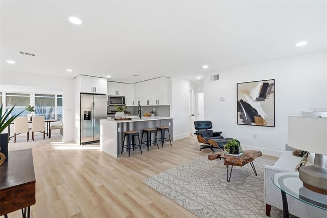 2470 DEL RIO WAY, Dunedin, FL 34698