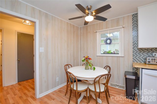 1059 Woodlake Lane, Tega Cay, SC 29708