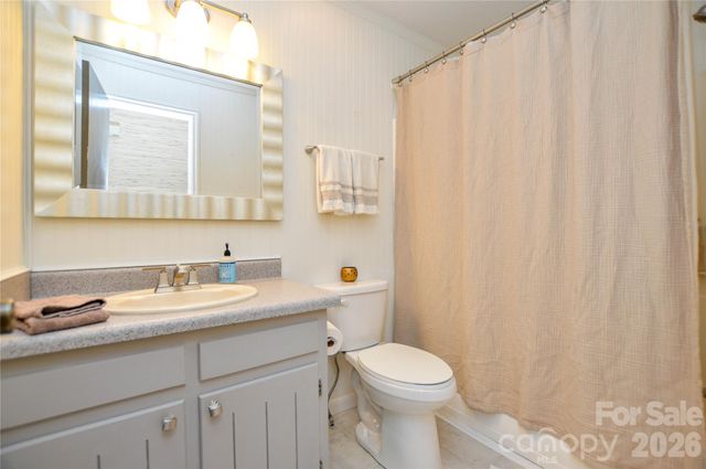 1059 Woodlake Lane, Tega Cay, SC 29708