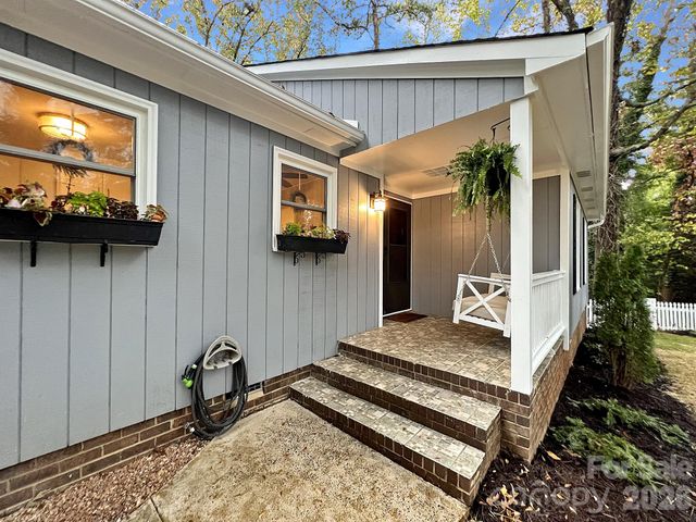 1059 Woodlake Lane, Tega Cay, SC 29708