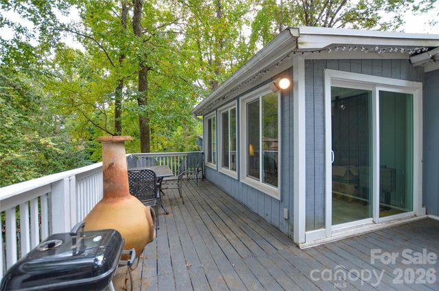 1059 Woodlake Lane, Tega Cay, SC 29708