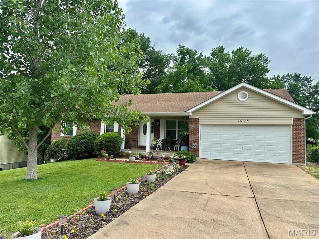 1008 Cross Creek Drive, Imperial, MO 63052